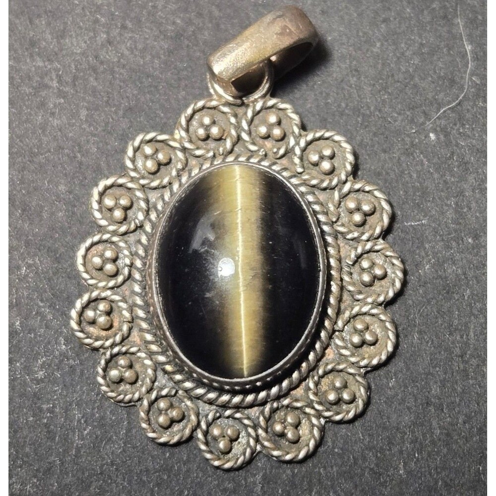 Gorgeous Sterling Silver Pendant
